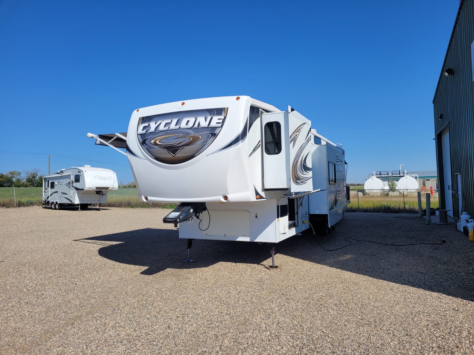 2013 Heartland Cyclone 3812 fifth wheel toy hauler